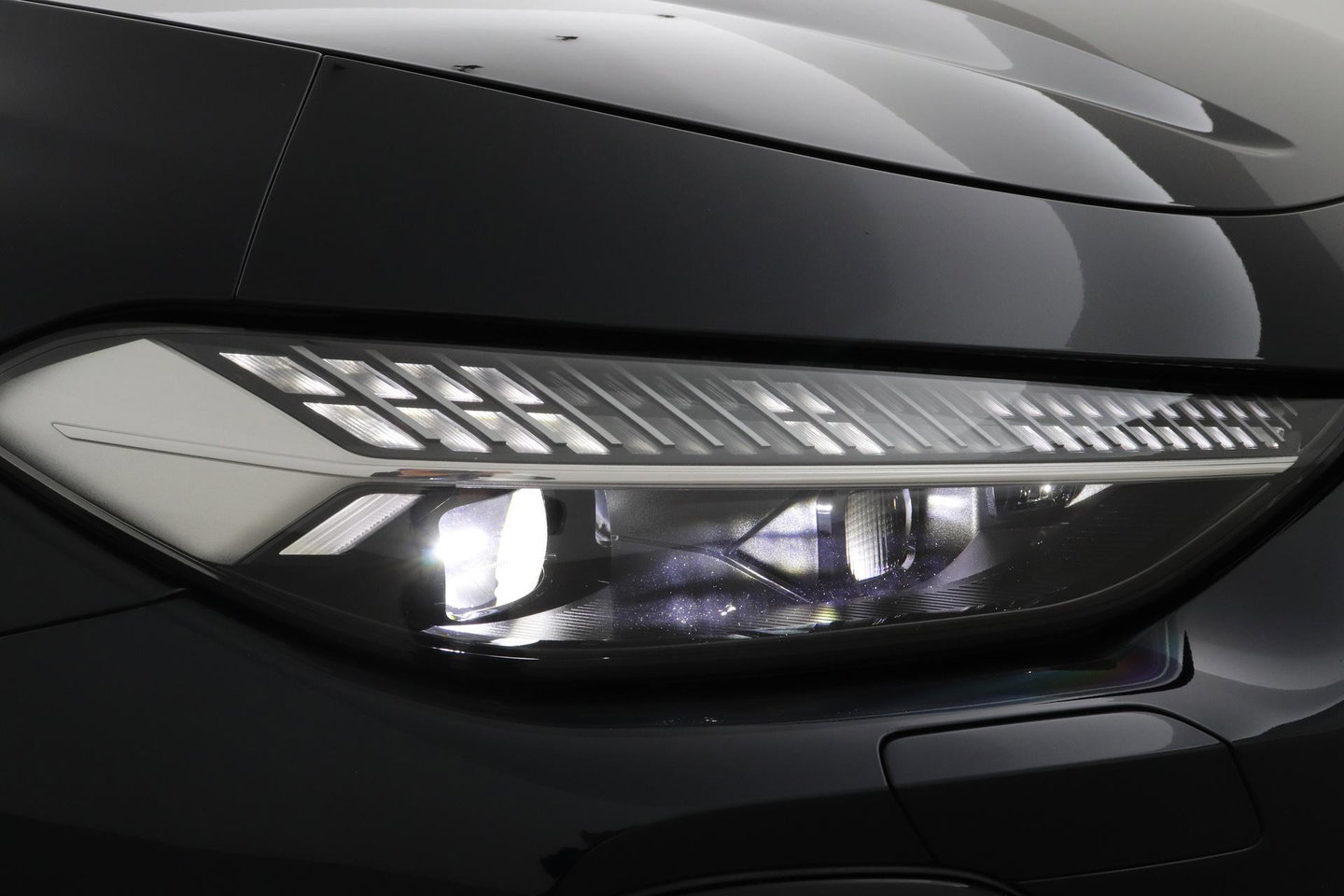 Audi A5 2.0 TFSI quattro S edition | Black-optiek | Bijrijdersscherm | Pilot Assist | Stoelverwarming | Matrix LED | ACC | 19 Inch