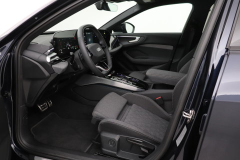 Audi A5 2.0 TFSI quattro S edition | Black-optiek | Bijrijdersscherm | Pilot Assist | Stoelverwarming | Matrix LED | ACC | 19 Inch