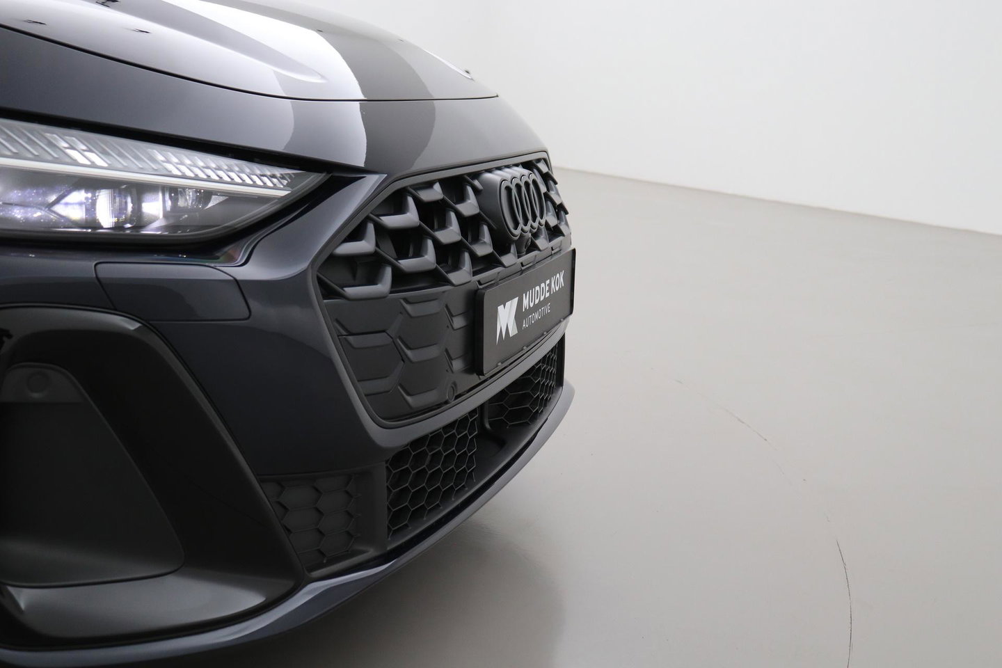 Audi A5 2.0 TFSI quattro S edition | Black-optiek | Bijrijdersscherm | Pilot Assist | Stoelverwarming | Matrix LED | ACC | 19 Inch