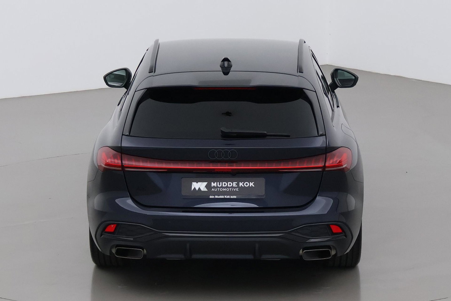 Audi A5 2.0 TFSI quattro S edition | Black-optiek | Bijrijdersscherm | Pilot Assist | Stoelverwarming | Matrix LED | ACC | 19 Inch