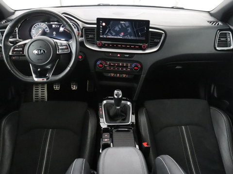 Kia ProCeed 1.0 T-GDI GT-Line | Leder/Alcantara | Stuur/stoel verwarming | Carplay | Virtual Dashboard | Full LED | Camera | Park assist | Climate control |