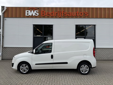 Opel Combo 1.6 CDTi 105pk L2H1 Sport / vaste prijs rijklaar € 8.950 ex btw / euro 6 / bpm vrij / lease vanaf € 151 / airco / cruise control / pdc achter / stoelverwarming / armsteun