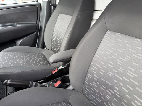 Opel Combo 1.6 CDTi 105pk L2H1 Sport / vaste prijs rijklaar € 8.950 ex btw / euro 6 / bpm vrij / lease vanaf € 151 / airco / cruise control / pdc achter / stoelverwarming / armsteun