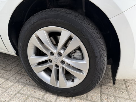 Opel Combo 1.6 CDTi 105pk L2H1 Sport / vaste prijs rijklaar € 8.950 ex btw / euro 6 / bpm vrij / lease vanaf € 151 / airco / cruise control / pdc achter / stoelverwarming / armsteun