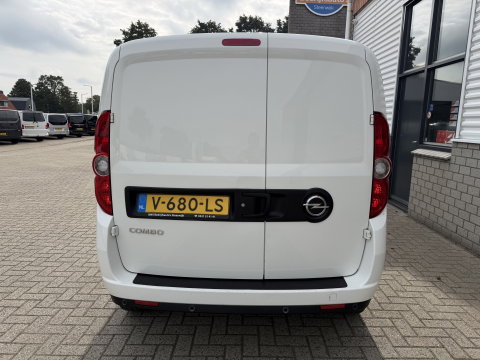 Opel Combo 1.6 CDTi 105pk L2H1 Sport / vaste prijs rijklaar € 8.950 ex btw / euro 6 / bpm vrij / lease vanaf € 151 / airco / cruise control / pdc achter / stoelverwarming / armsteun