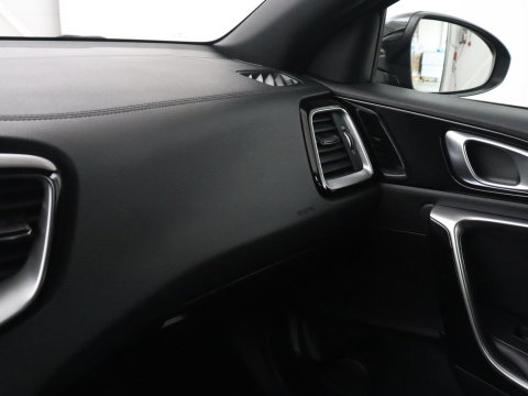 Kia ProCeed 1.0 T-GDI GT-Line | Leder/Alcantara | Stuur/stoel verwarming | Carplay | Virtual Dashboard | Full LED | Camera | Park assist | Climate control |