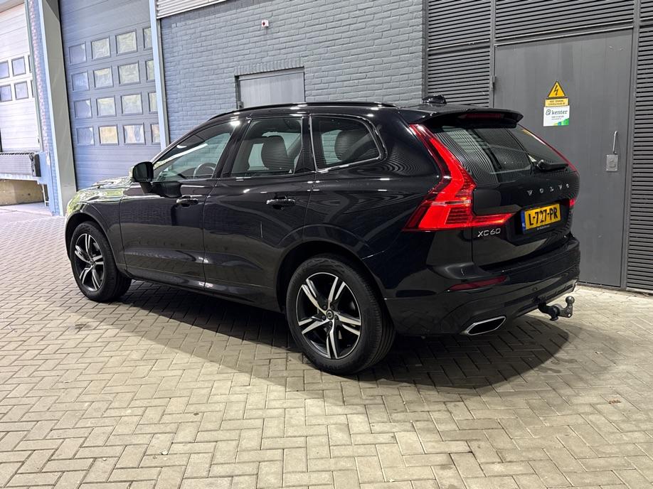 Volvo XC60 2.0 B4 R-Design | Harman/Kardon | Panoramadak | Trekhaak | Camera | Stoelverwarming | Verwarmde voorruit