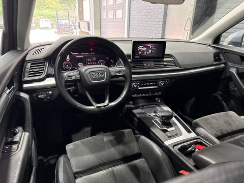 Audi Q5 55 TFSIe Quattro Competition | 360° Camera | Head-Up | Keyless | LED | Stoelverwarming V+A | Parkeerassistent | 19 Inch
