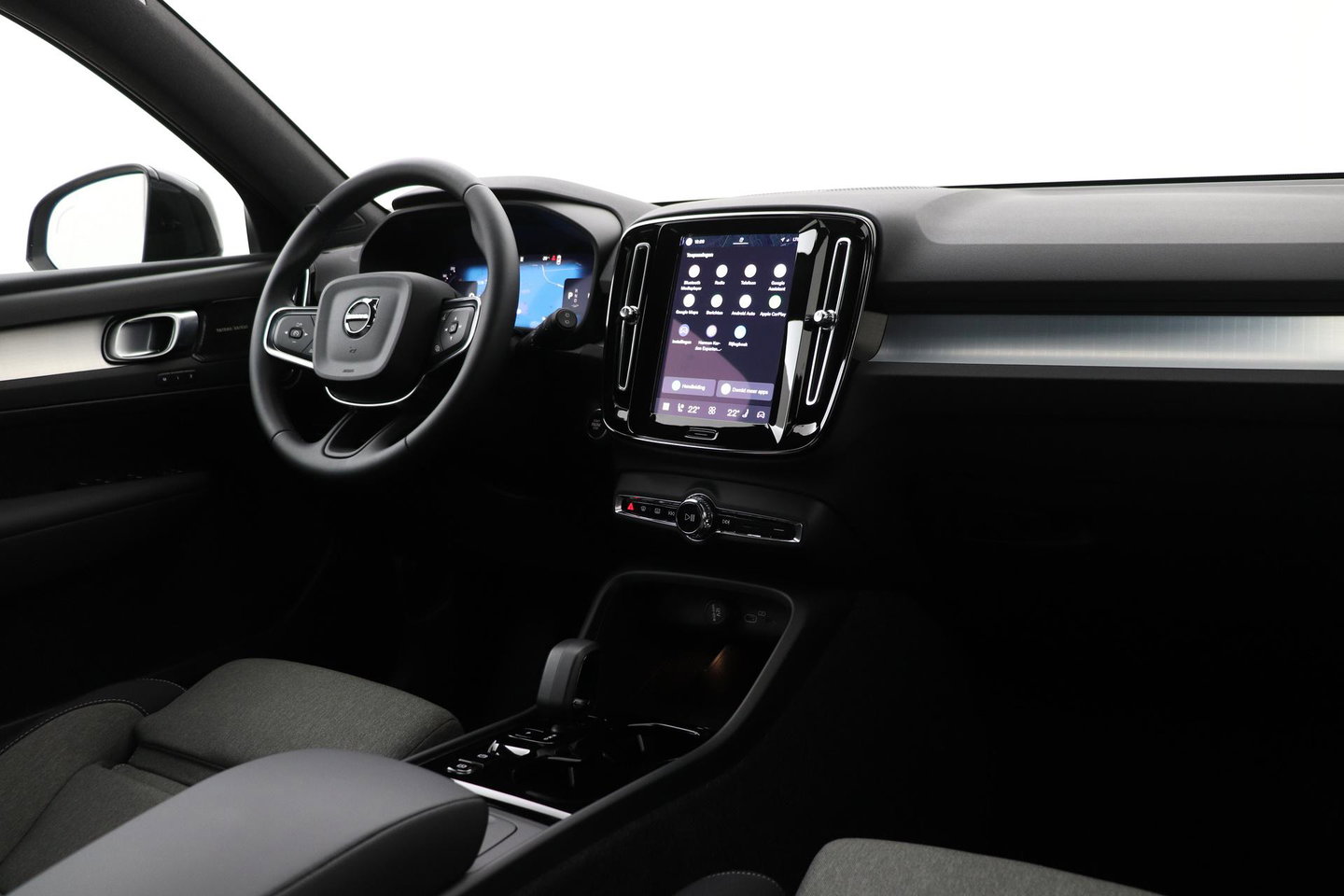 Volvo XC40 2.0 B3 Plus Black Edition | Harman/Kardon | BLIS | 360° Camera | Pilot Assist | Stoel+Stuurverwarming | Memory | ACC | 20 Inch