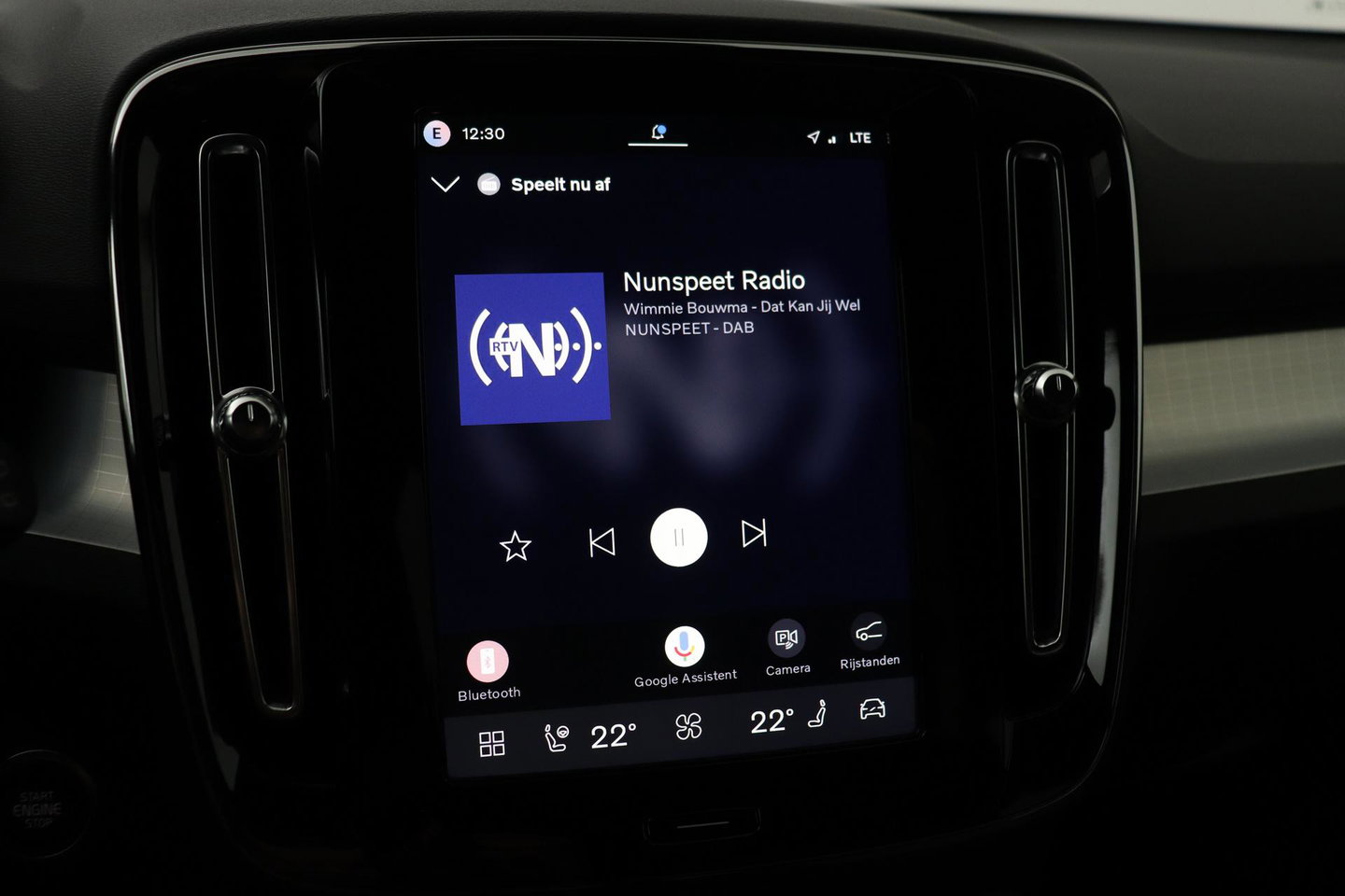 Volvo XC40 2.0 B3 Plus Black Edition | Harman/Kardon | BLIS | 360° Camera | Pilot Assist | Stoel+Stuurverwarming | Memory | ACC | 20 Inch