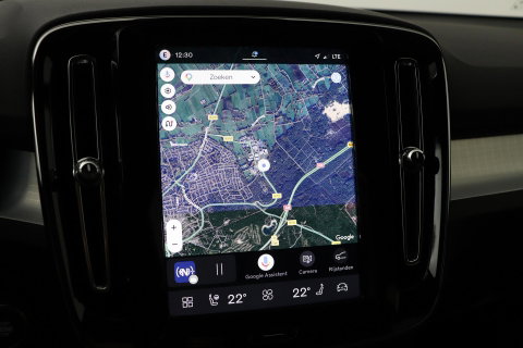 Volvo XC40 2.0 B3 Plus Black Edition | Harman/Kardon | BLIS | 360° Camera | Pilot Assist | Stoel+Stuurverwarming | Memory | ACC | 20 Inch