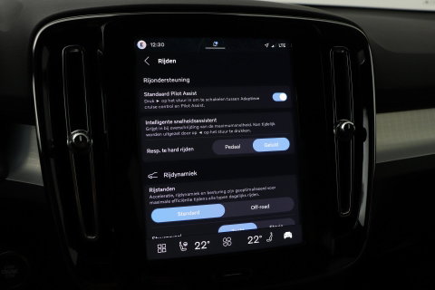 Volvo XC40 2.0 B3 Plus Black Edition | Harman/Kardon | BLIS | 360° Camera | Pilot Assist | Stoel+Stuurverwarming | Memory | ACC | 20 Inch