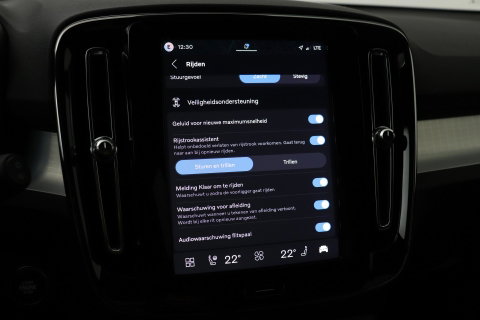 Volvo XC40 2.0 B3 Plus Black Edition | Harman/Kardon | BLIS | 360° Camera | Pilot Assist | Stoel+Stuurverwarming | Memory | ACC | 20 Inch