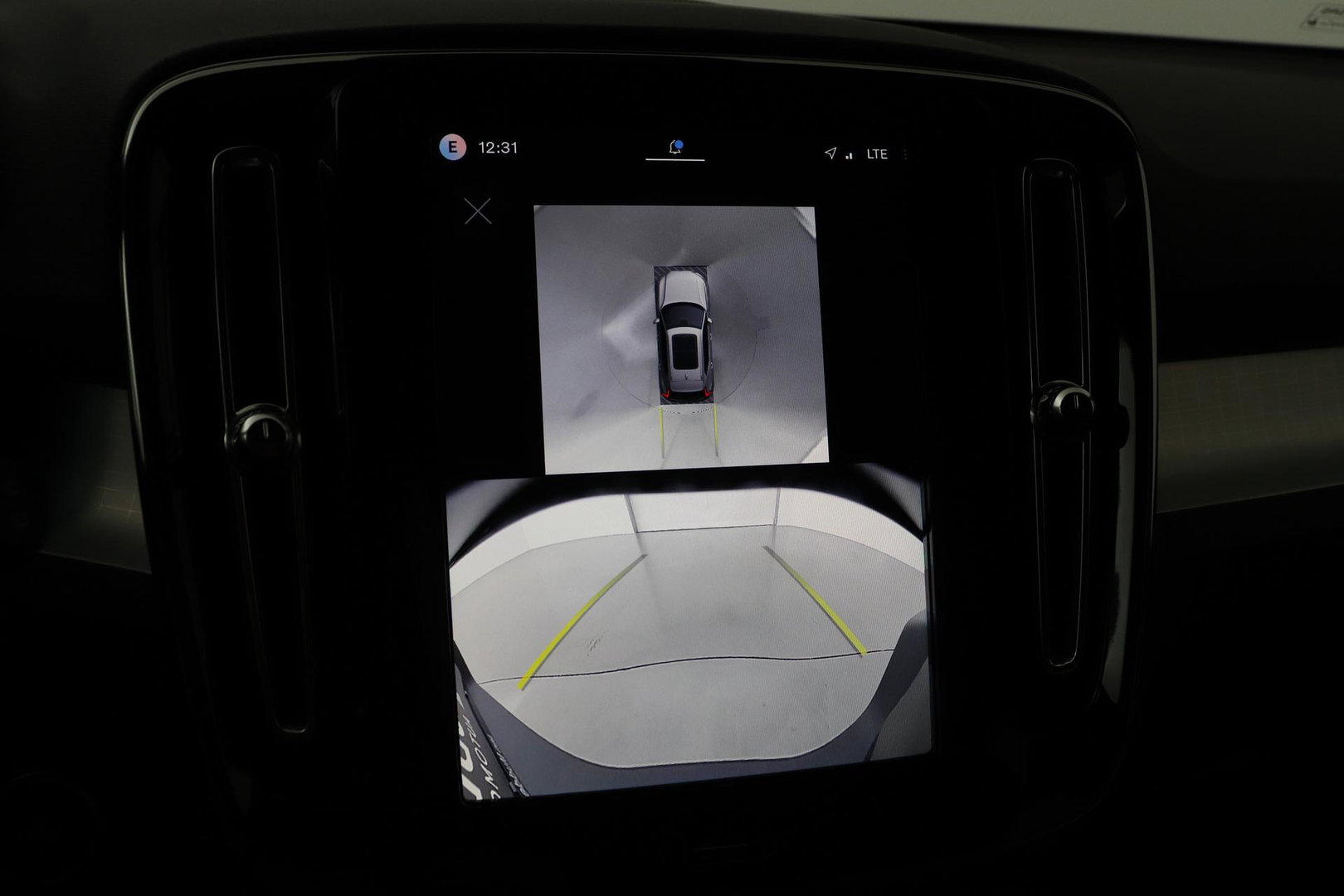 Volvo XC40 2.0 B3 Plus Black Edition | Harman/Kardon | BLIS | 360° Camera | Pilot Assist | Stoel+Stuurverwarming | Memory | ACC | 20 Inch