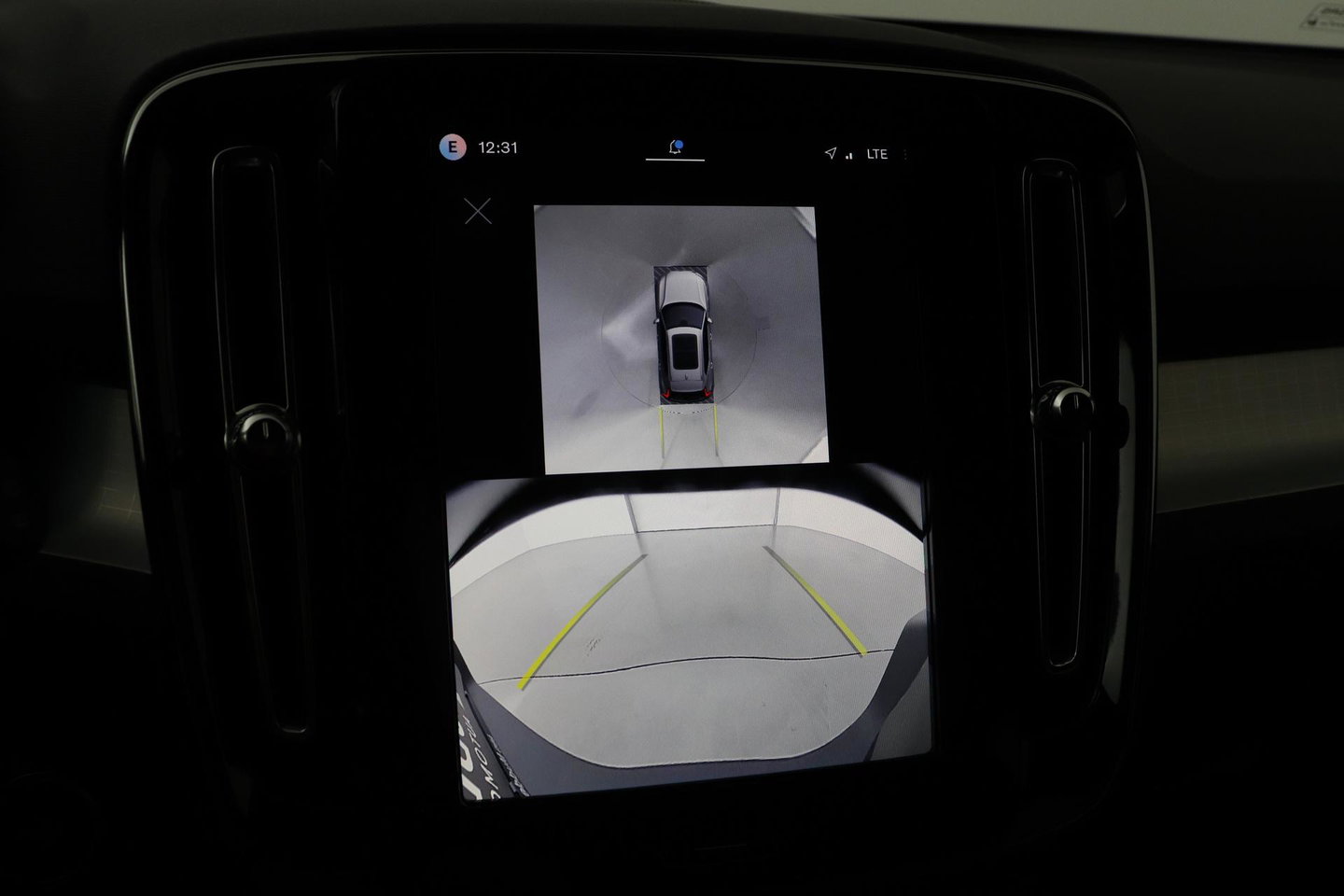 Volvo XC40 2.0 B3 Plus Black Edition | Harman/Kardon | BLIS | 360° Camera | Pilot Assist | Stoel+Stuurverwarming | Memory | ACC | 20 Inch