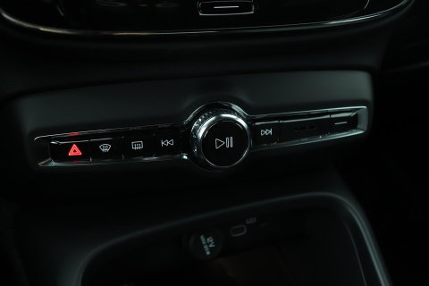 Volvo XC40 2.0 B3 Plus Black Edition | Harman/Kardon | BLIS | 360° Camera | Pilot Assist | Stoel+Stuurverwarming | Memory | ACC | 20 Inch