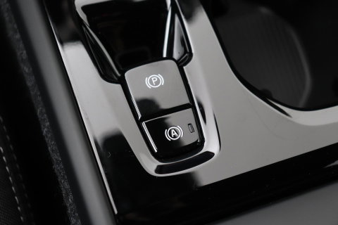 Volvo XC40 2.0 B3 Plus Black Edition | Harman/Kardon | BLIS | 360° Camera | Pilot Assist | Stoel+Stuurverwarming | Memory | ACC | 20 Inch