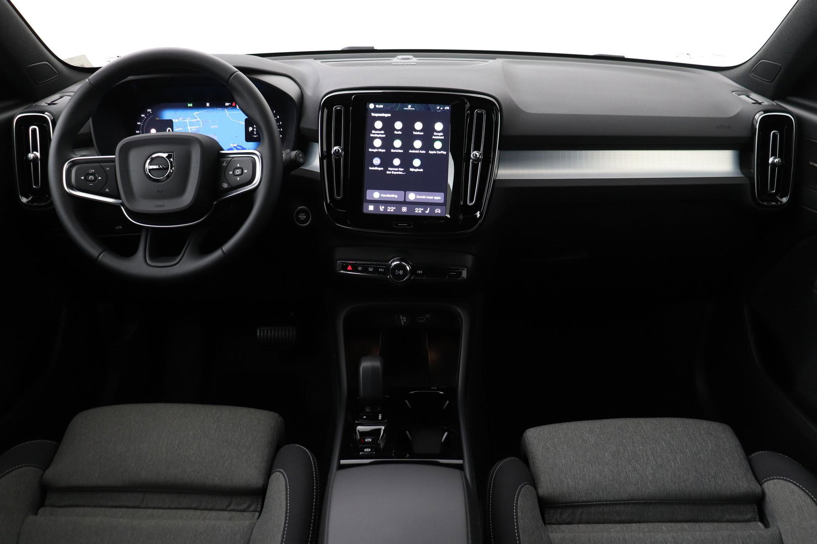 Volvo XC40 2.0 B3 Plus Black Edition | Harman/Kardon | BLIS | 360° Camera | Pilot Assist | Stoel+Stuurverwarming | Memory | ACC | 20 Inch