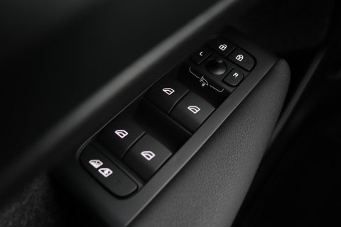 Volvo XC40 2.0 B3 Plus Black Edition | Harman/Kardon | BLIS | 360° Camera | Pilot Assist | Stoel+Stuurverwarming | Memory | ACC | 20 Inch