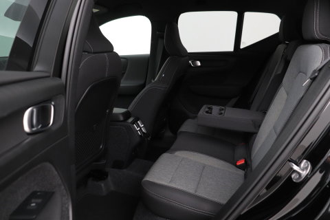 Volvo XC40 2.0 B3 Plus Black Edition | Harman/Kardon | BLIS | 360° Camera | Pilot Assist | Stoel+Stuurverwarming | Memory | ACC | 20 Inch