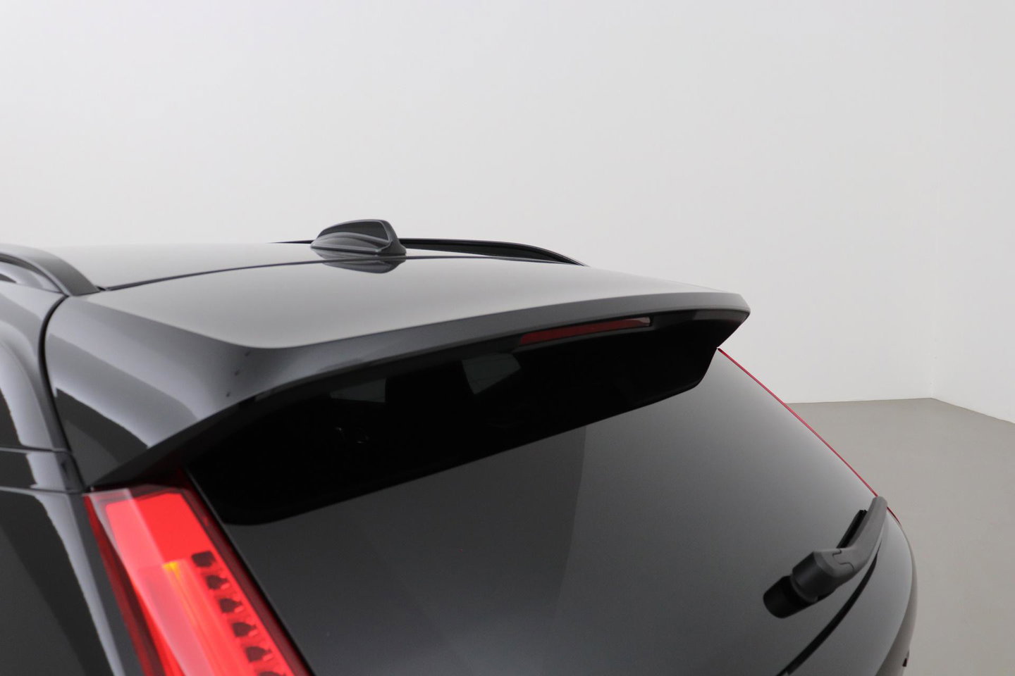 Volvo XC40 2.0 B3 Plus Black Edition | Harman/Kardon | BLIS | 360° Camera | Pilot Assist | Stoel+Stuurverwarming | Memory | ACC | 20 Inch
