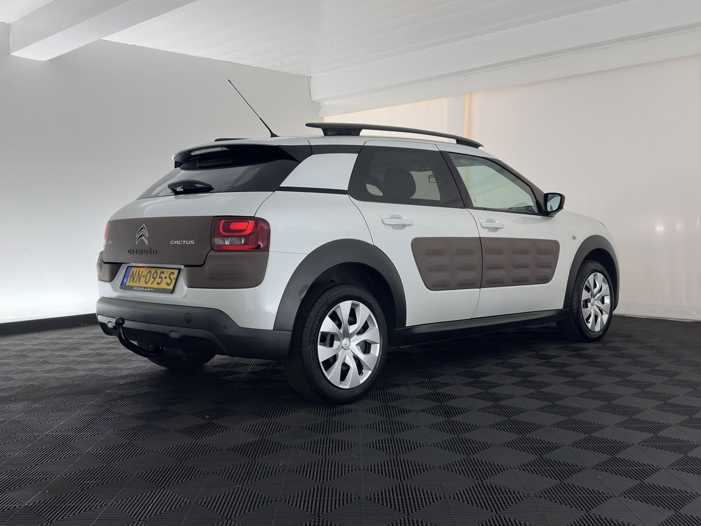 Citroën C4 Cactus 1.2 PureTech Business *NAVI-FULLMAP | ECC | PRIVACY-GLASS | PDC | CRUISE | COMFORT-SEATS | TOWBAR*