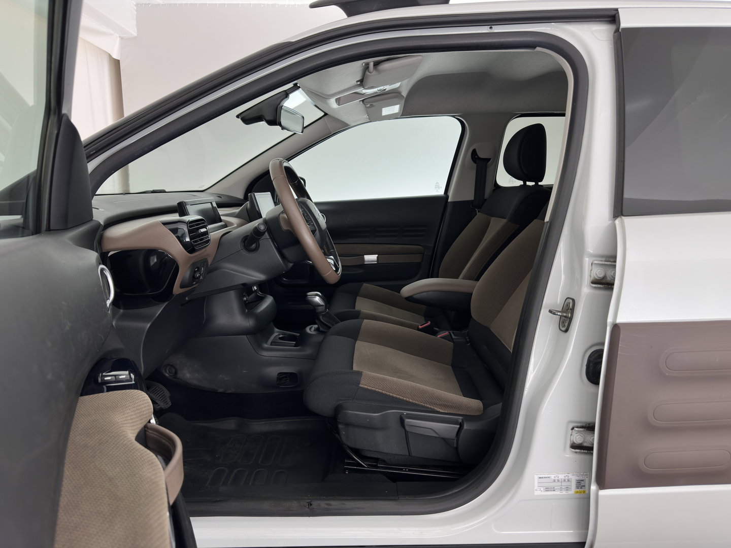 Citroën C4 Cactus 1.2 PureTech Business *NAVI-FULLMAP | ECC | PRIVACY-GLASS | PDC | CRUISE | COMFORT-SEATS | TOWBAR*