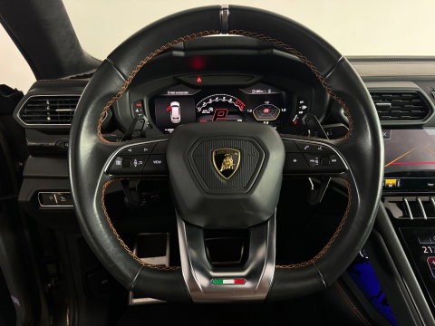 Lamborghini Urus 4.0 V8 Pano|Ceramic|B&O 3D|360 Camera|Massage