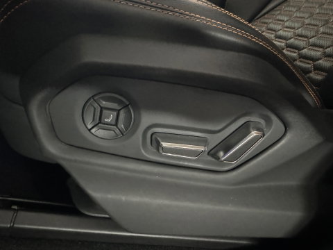 Lamborghini Urus 4.0 V8 Pano|Ceramic|B&O 3D|360 Camera|Massage