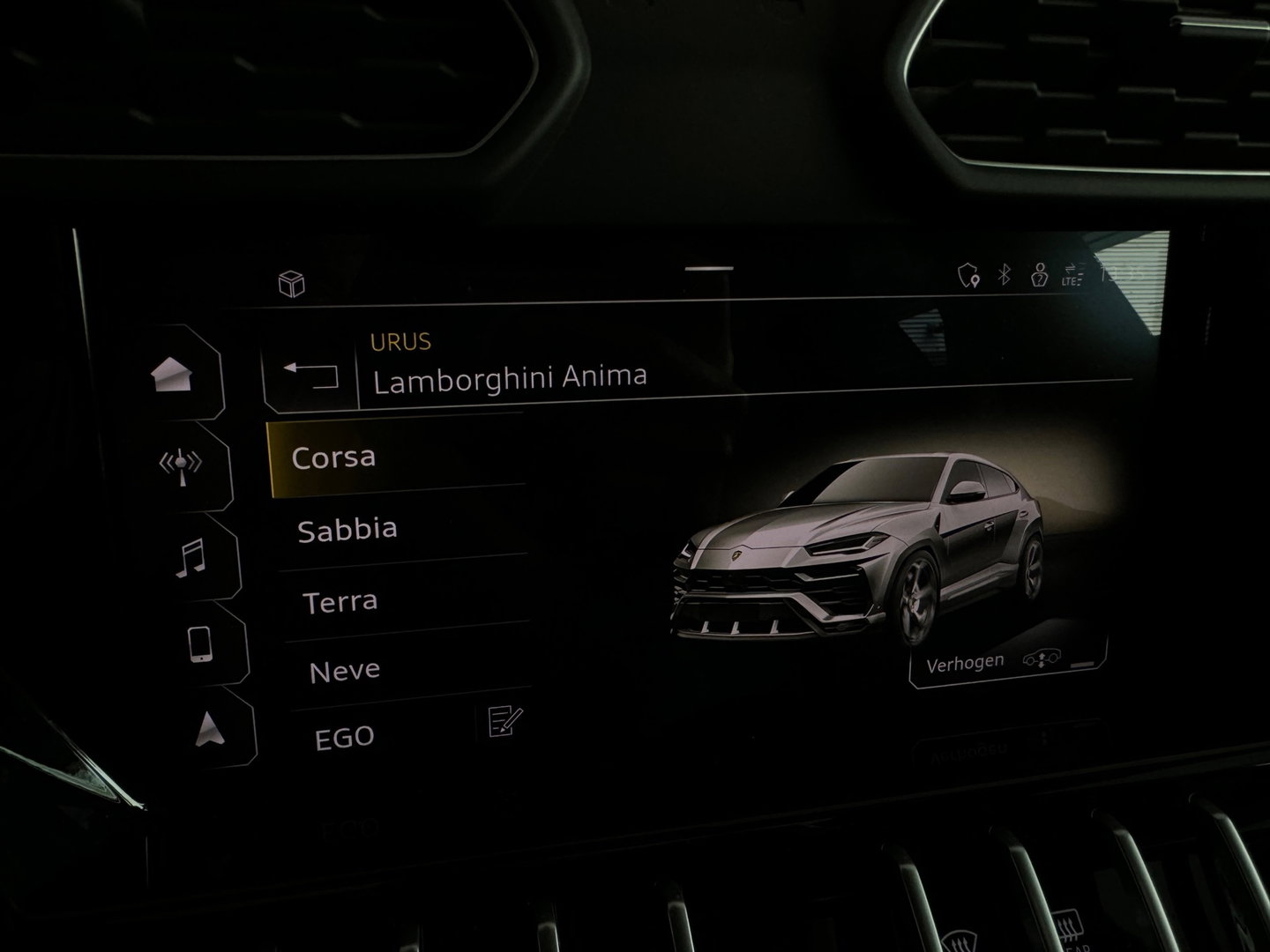 Lamborghini Urus 4.0 V8 Pano|Ceramic|B&O 3D|360 Camera|Massage