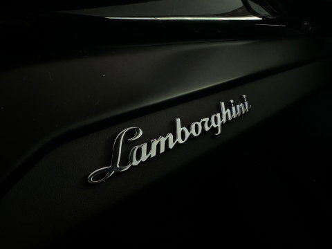 Lamborghini Urus 4.0 V8 Pano|Ceramic|B&O 3D|360 Camera|Massage