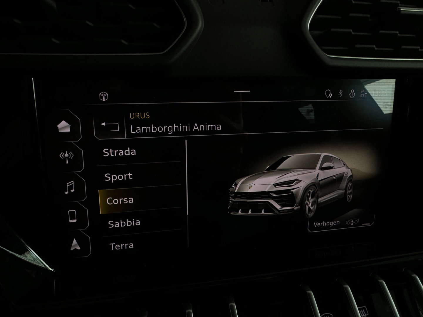 Lamborghini Urus 4.0 V8 Pano|Ceramic|B&O 3D|360 Camera|Massage