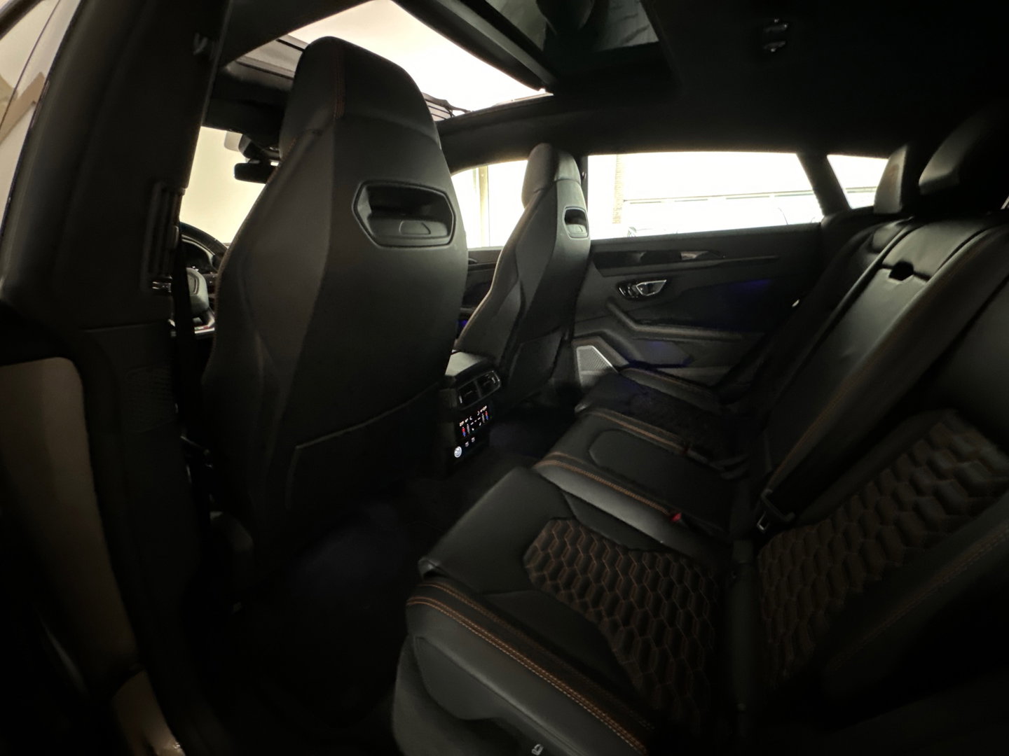 Lamborghini Urus 4.0 V8 Pano|Ceramic|B&O 3D|360 Camera|Massage