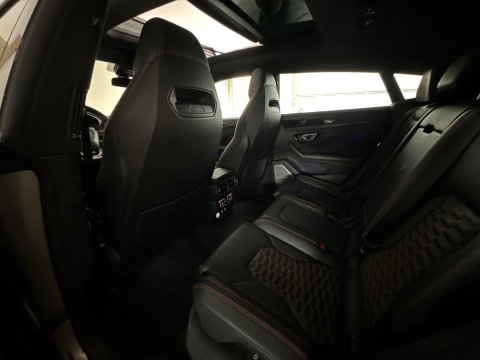 Lamborghini Urus 4.0 V8 Pano|Ceramic|B&O 3D|360 Camera|Massage