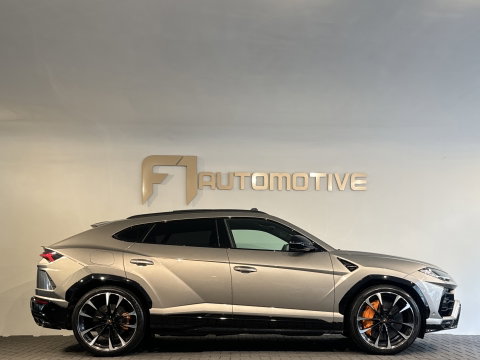 Lamborghini Urus 4.0 V8 Pano|Ceramic|B&O 3D|360 Camera|Massage