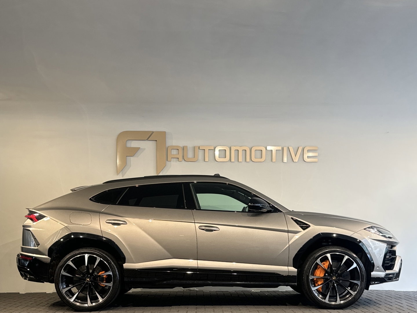 Lamborghini Urus 4.0 V8 Pano|Ceramic|B&O 3D|360 Camera|Massage