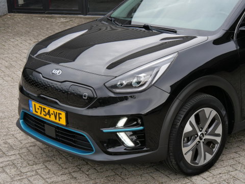 Kia e-Niro 64kWh DYNAMICPLUSLINE/ SCHUIFDAK/ SOH 97%/ NL-AUTO 1STE EIGENAAR