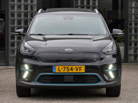 Kia e-Niro 64kWh DYNAMICPLUSLINE/ SCHUIFDAK/ SOH 97%/ NL-AUTO 1STE EIGENAAR