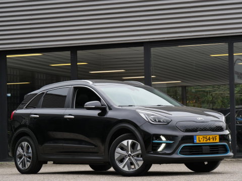 Kia e-Niro 64kWh DYNAMICPLUSLINE/ SCHUIFDAK/ SOH 97%/ NL-AUTO 1STE EIGENAAR