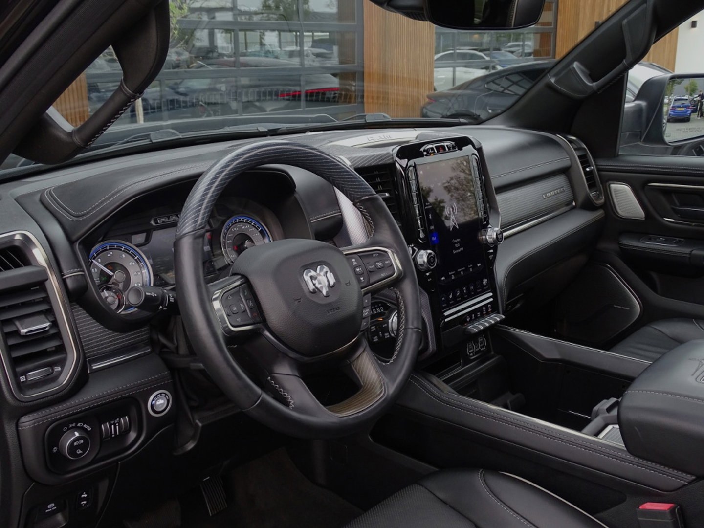 Dodge Ram 1500 5.7 V8 402PK 4X4 Limited / Harman Kardon / pano / *NAP* / BTW