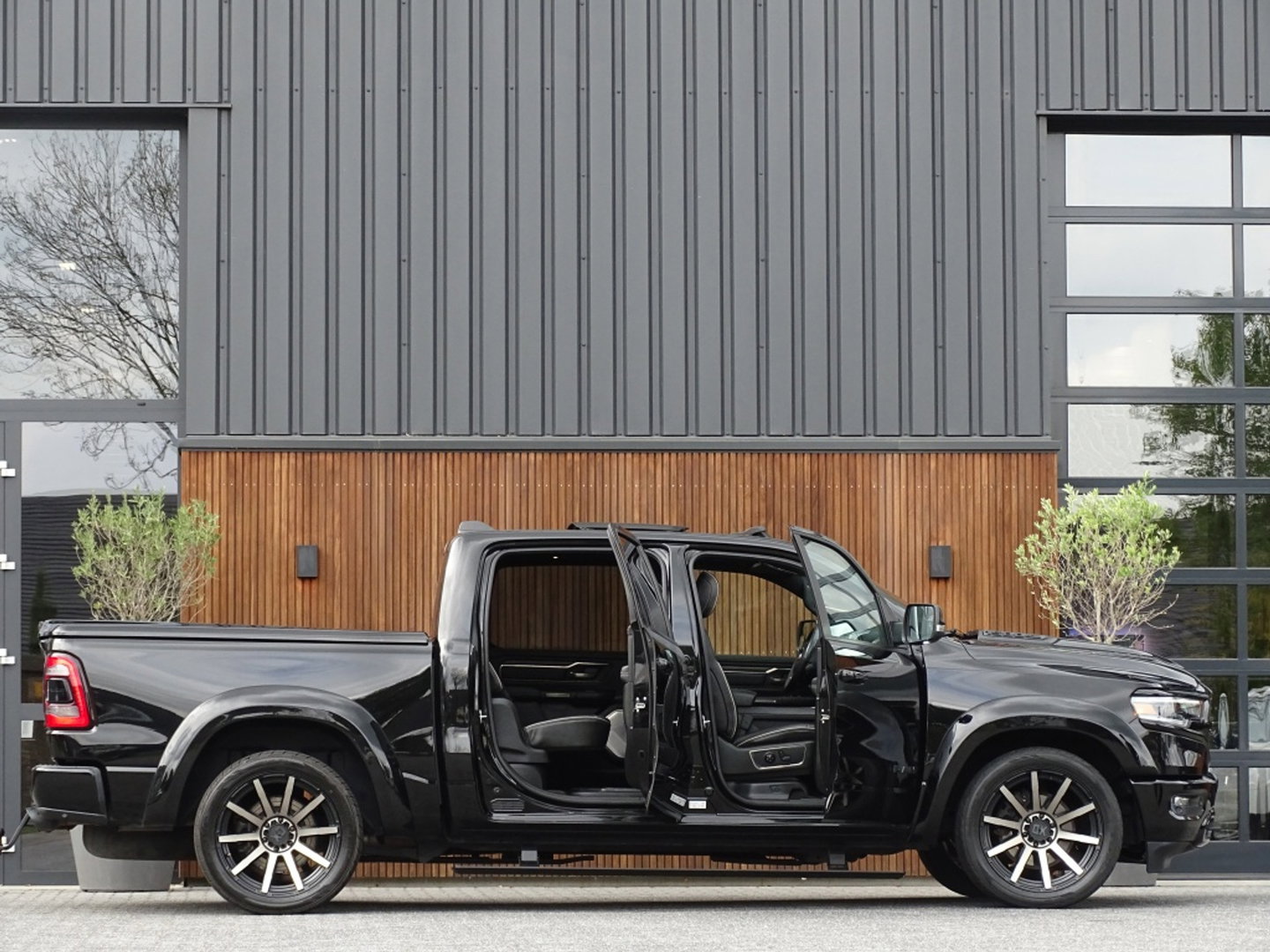 Dodge Ram 1500 5.7 V8 402PK 4X4 Limited / Harman Kardon / pano / *NAP* / BTW