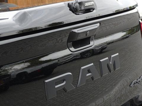 Dodge Ram 1500 5.7 V8 402PK 4X4 Limited / Harman Kardon / pano / *NAP* / BTW
