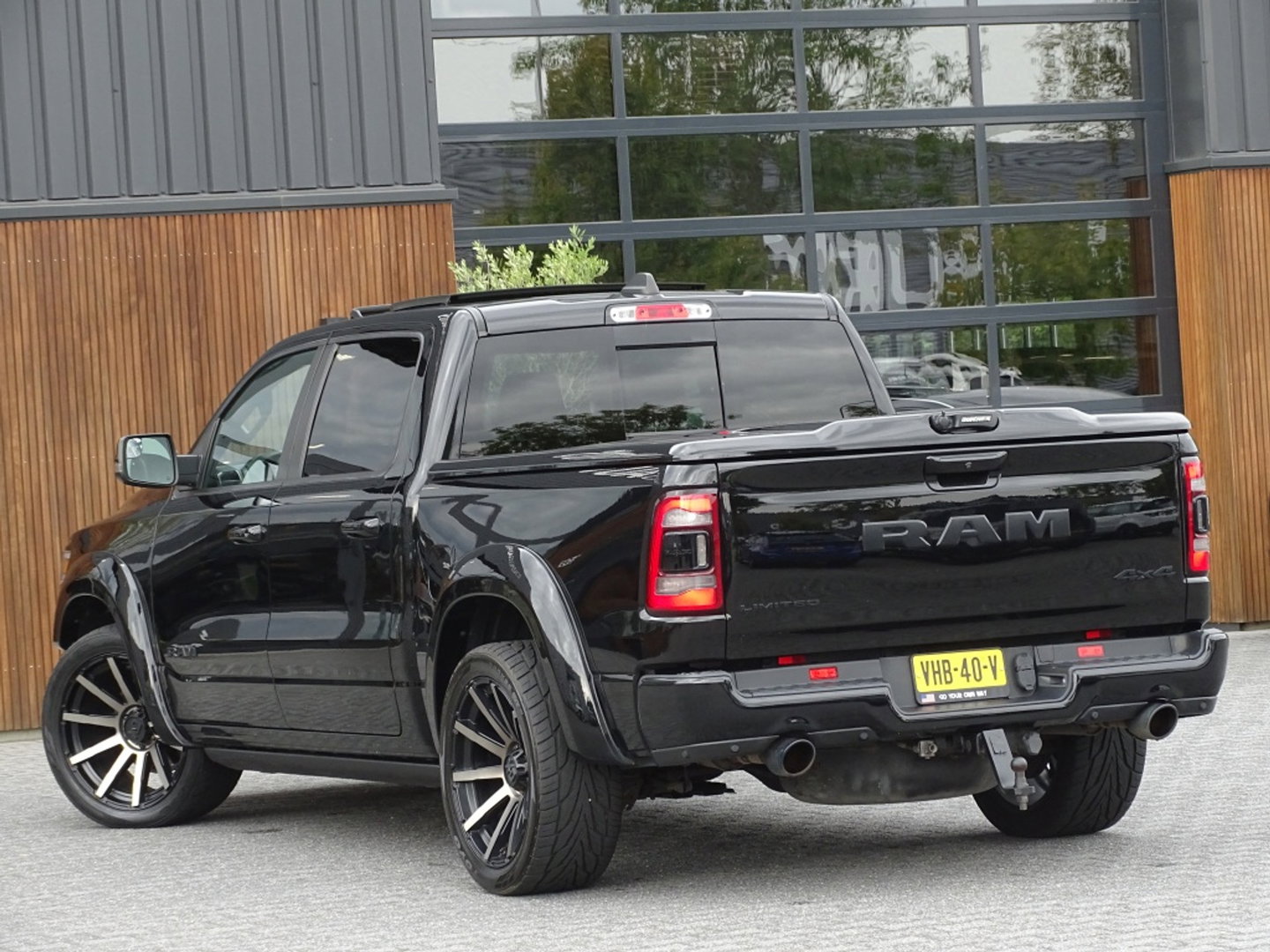 Dodge Ram 1500 5.7 V8 402PK 4X4 Limited / Harman Kardon / pano / *NAP* / BTW