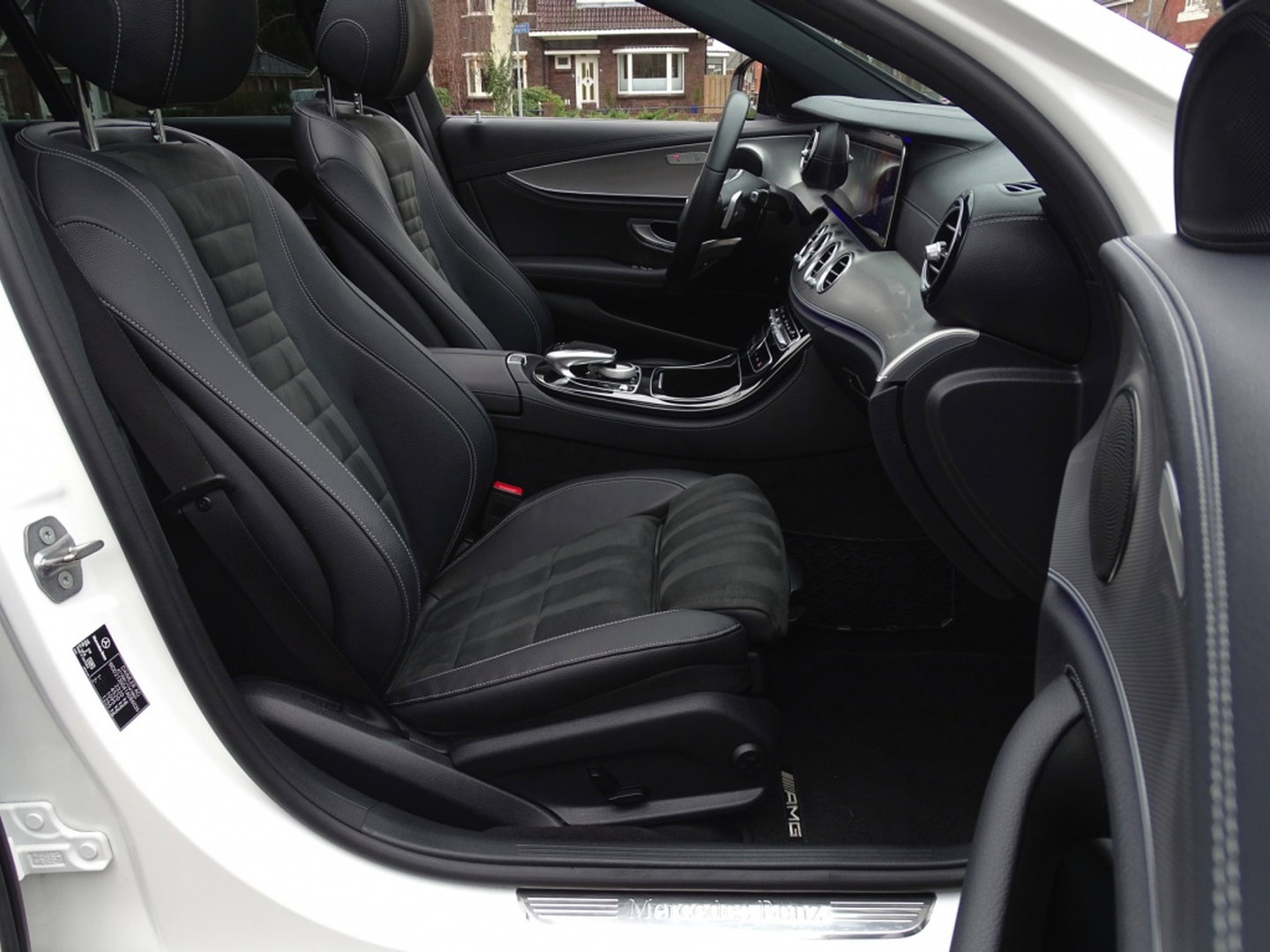 Mercedes-Benz E-Klasse 220 d automaat / Prestige Plus / AMG pakket / LED