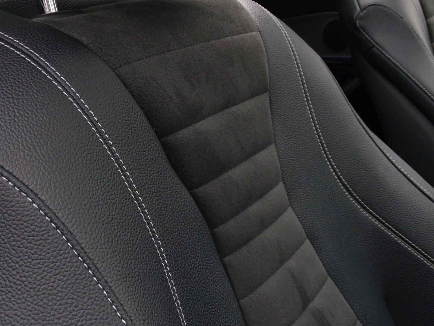 Mercedes-Benz E-Klasse 220 d automaat / Prestige Plus / AMG pakket / LED