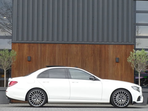 Mercedes-Benz E-Klasse 220 d automaat / Prestige Plus / AMG pakket / LED