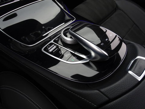 Mercedes-Benz E-Klasse 220 d automaat / Prestige Plus / AMG pakket / LED