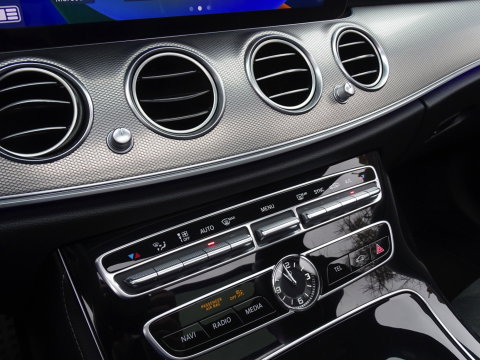 Mercedes-Benz E-Klasse 220 d automaat / Prestige Plus / AMG pakket / LED