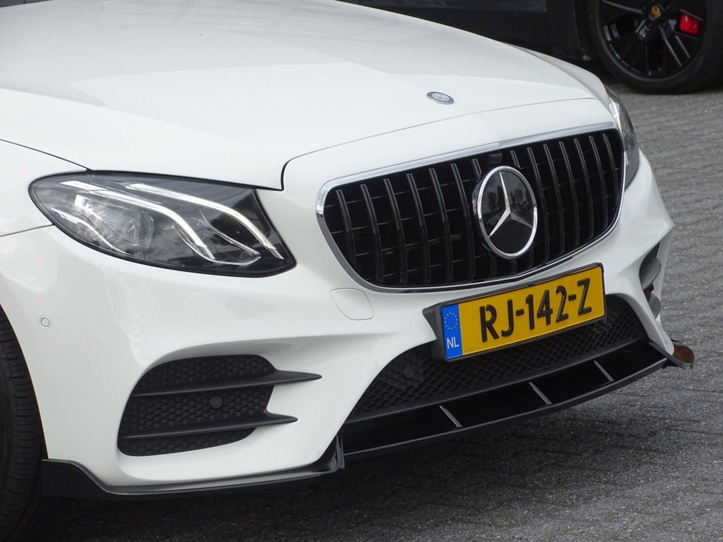 Mercedes-Benz E-Klasse 220 d automaat / Prestige Plus / AMG pakket / LED