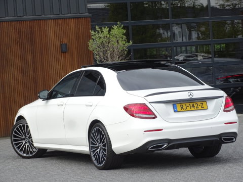 Mercedes-Benz E-Klasse 220 d automaat / Prestige Plus / AMG pakket / LED